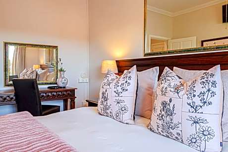 Family Room (4 Adults)