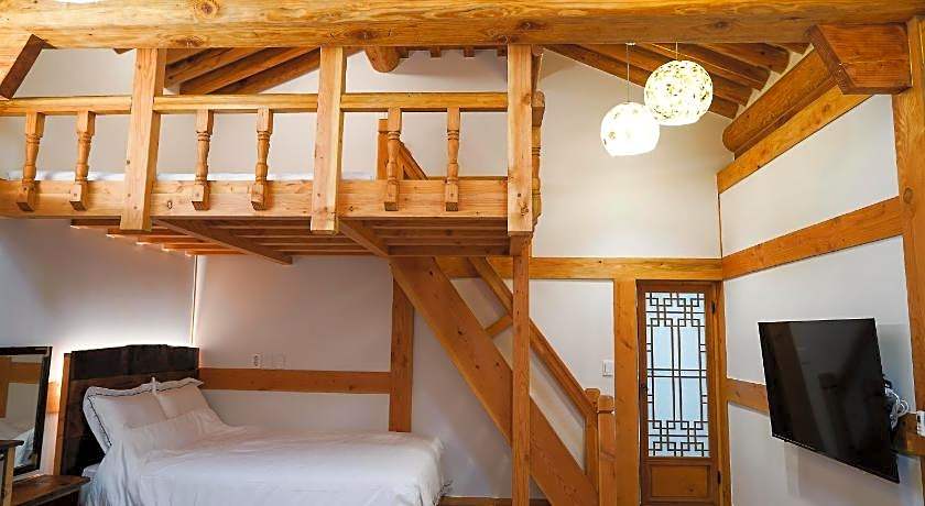Samlockhon Hanok Guesthouse