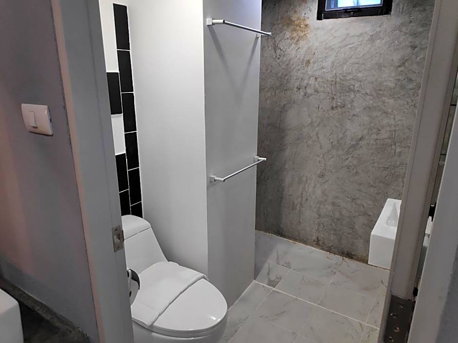 Ratch66 Huai Khwang MRT