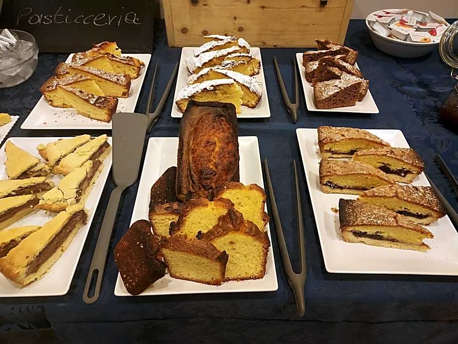 Hotel Susy - Bakery & Gluten Free Home Made - direttamente su viale Dante a due passi dal mare