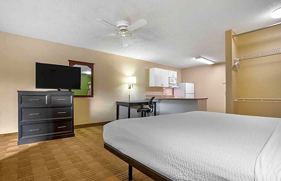 Extended Stay America Select Suites - New Orleans - Airport