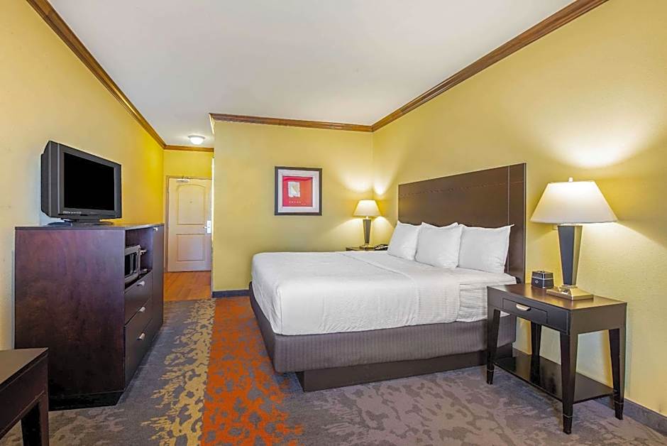 La Quinta Inn & Suites by Wyndham Eastland