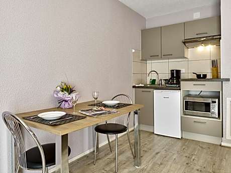 Studio Large Bed with Balcony