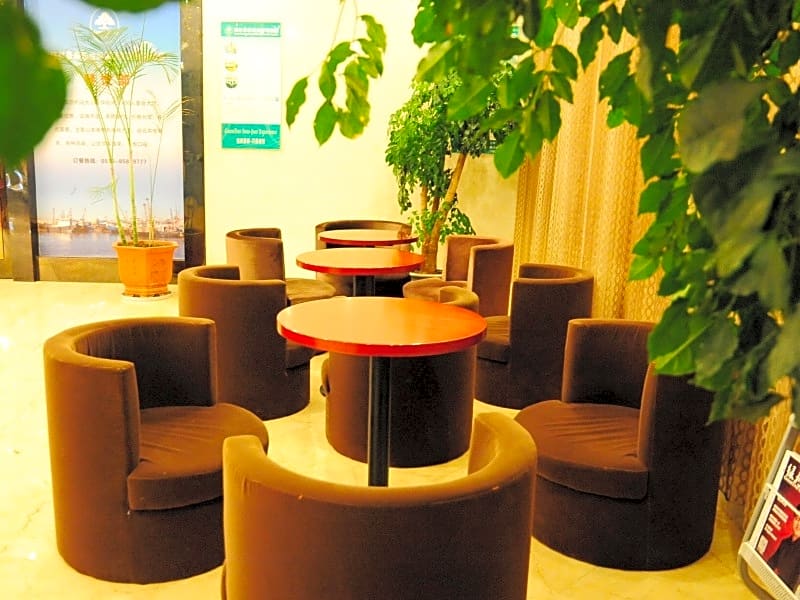 GreenTree Inn Jiangsu Yancheng Dongtai Jianggang Yingbin Road Gangcheng Avenue Business Hotel