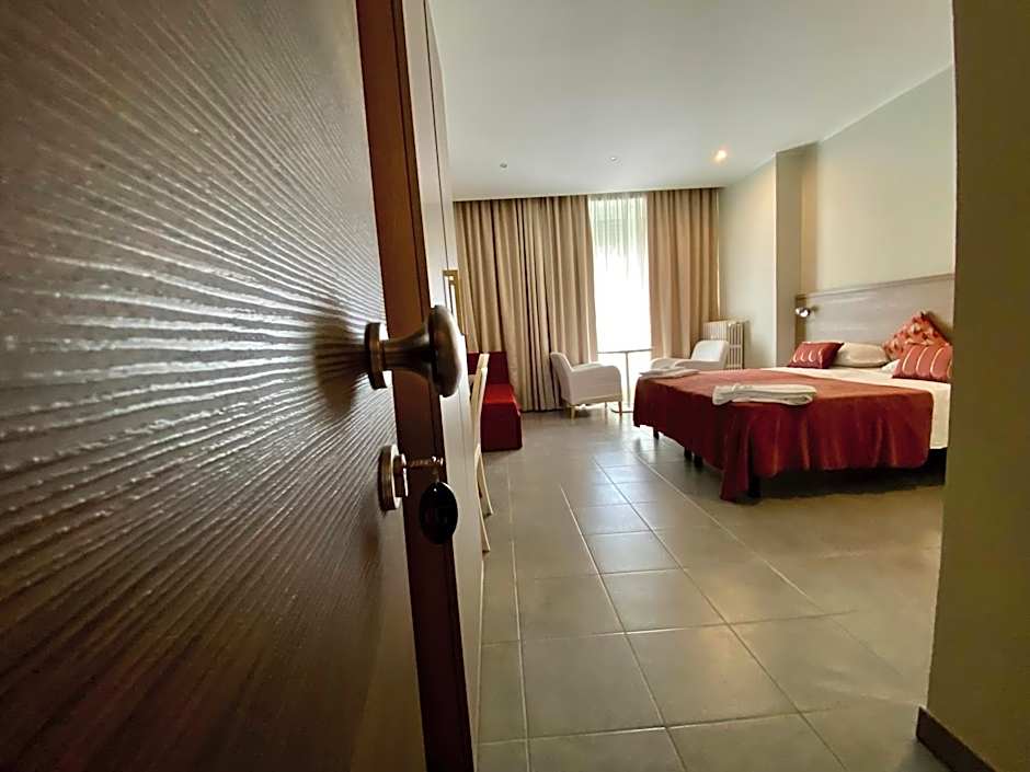 Photo 1 of 27 of Hotel Vintage Milano Centrale