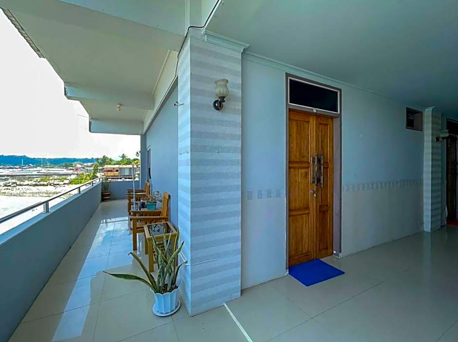 RedDoorz near Poso City Mall