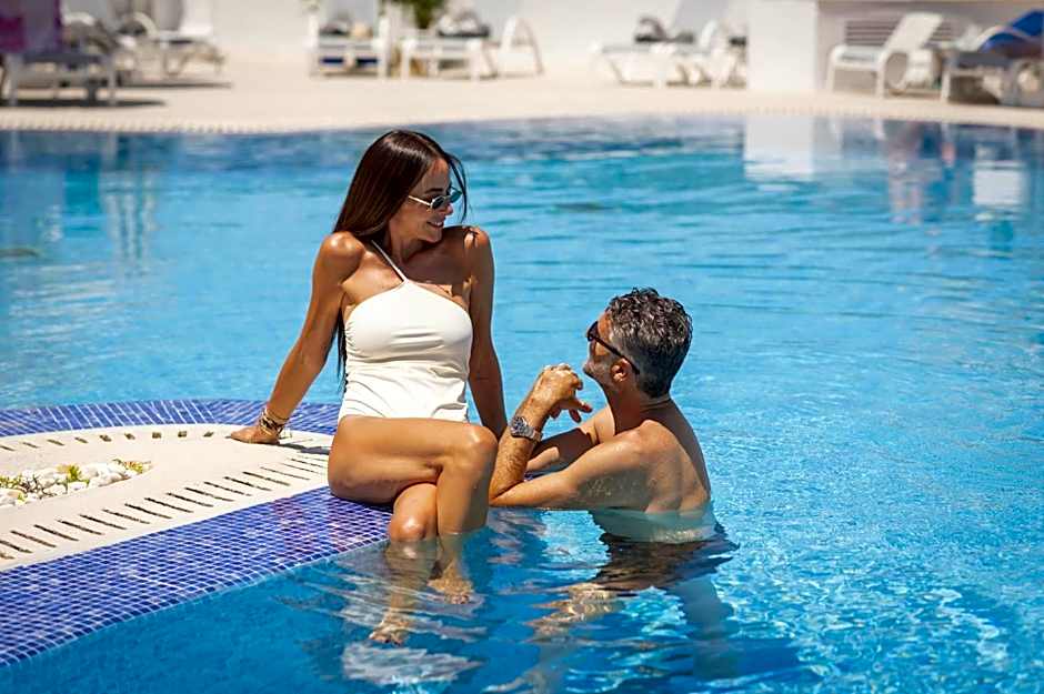 HSM Regana - Adults only