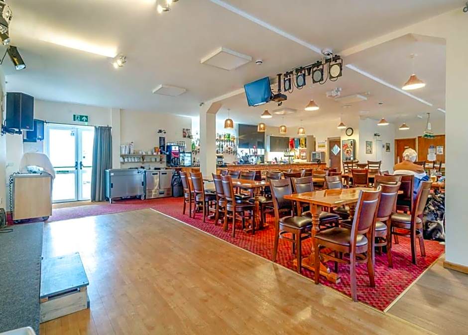 Castaways Holiday Park