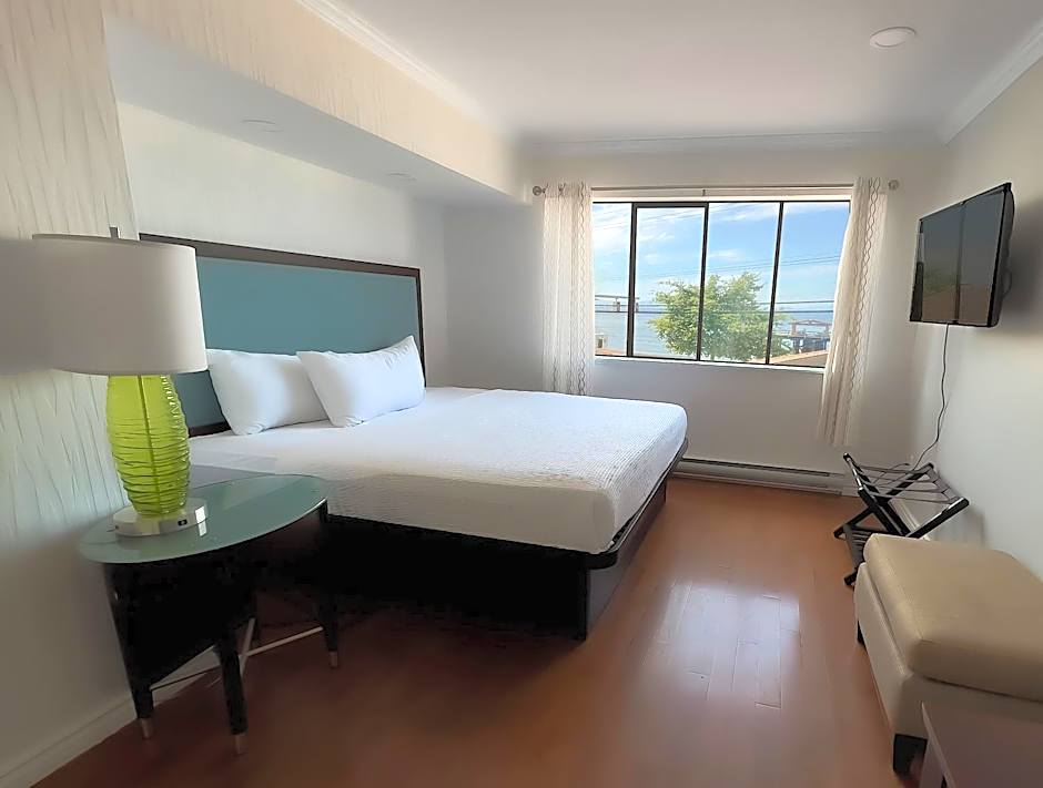 The Oceanside, a Coast Hotel