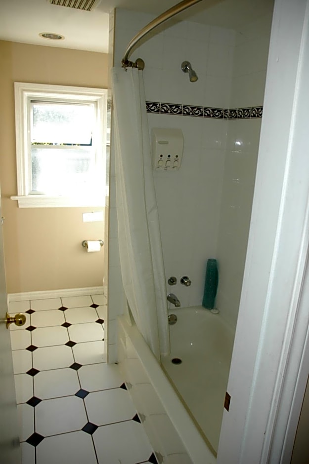 Cambie Lodge