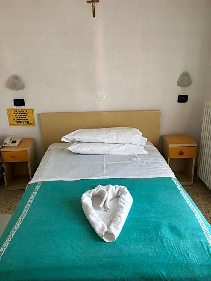 DEA DELLA SALUTE HOTEL