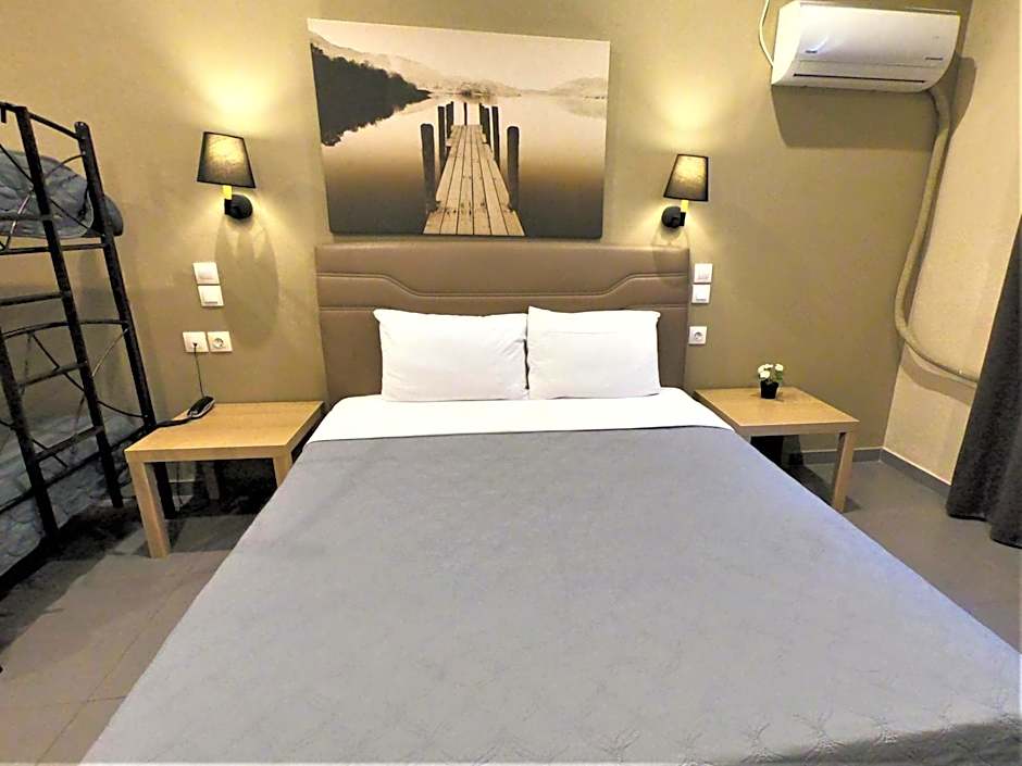 Achillion Hotel Piraeus