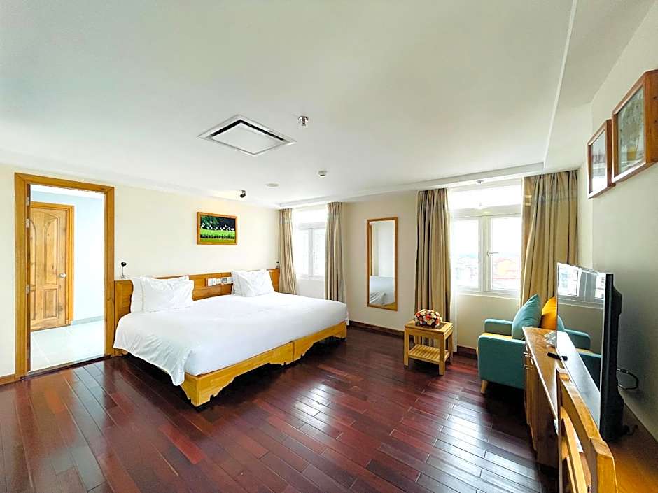 Romance Hotel