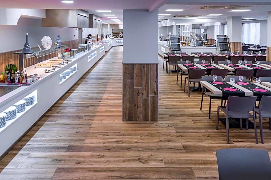 Hotel Oasis Park Splash