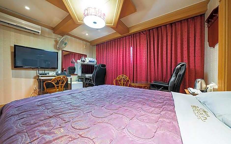 Gongju Hotel del Luna