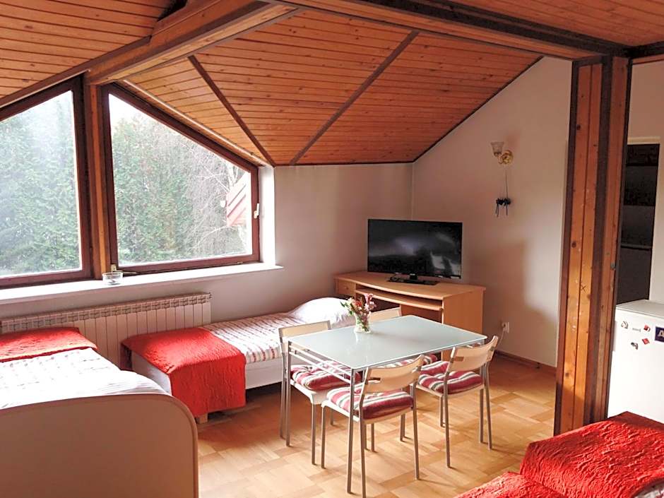 Green Country Hostel