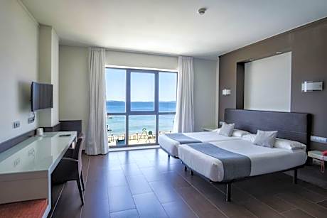 Superior Double or Twin Room with Sea View