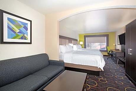2 Queen Suite