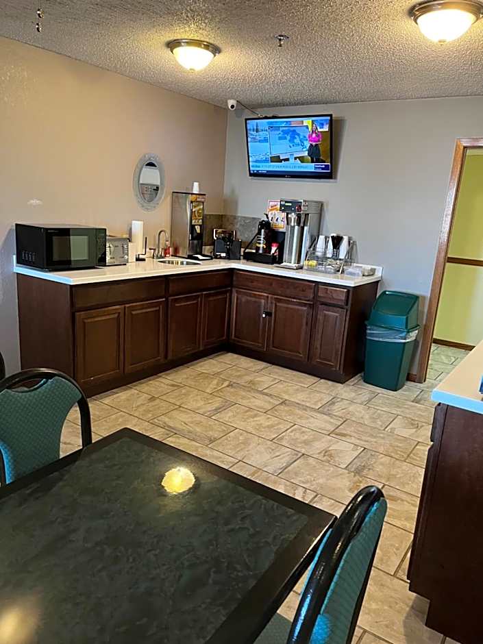 Super 8 by Wyndham Smithville/Kansas City