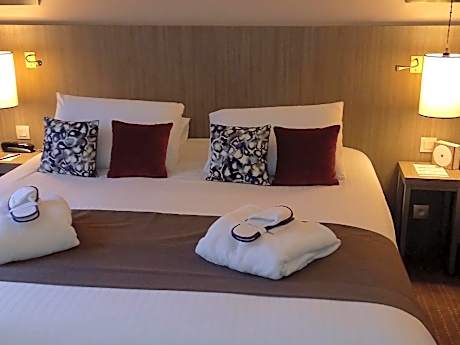 Privilege Room with One Double Bed and Sofa