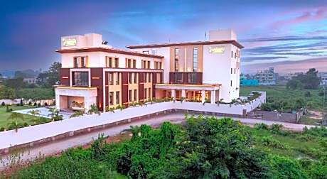 Krishna’s courtyard Hotel & Convention