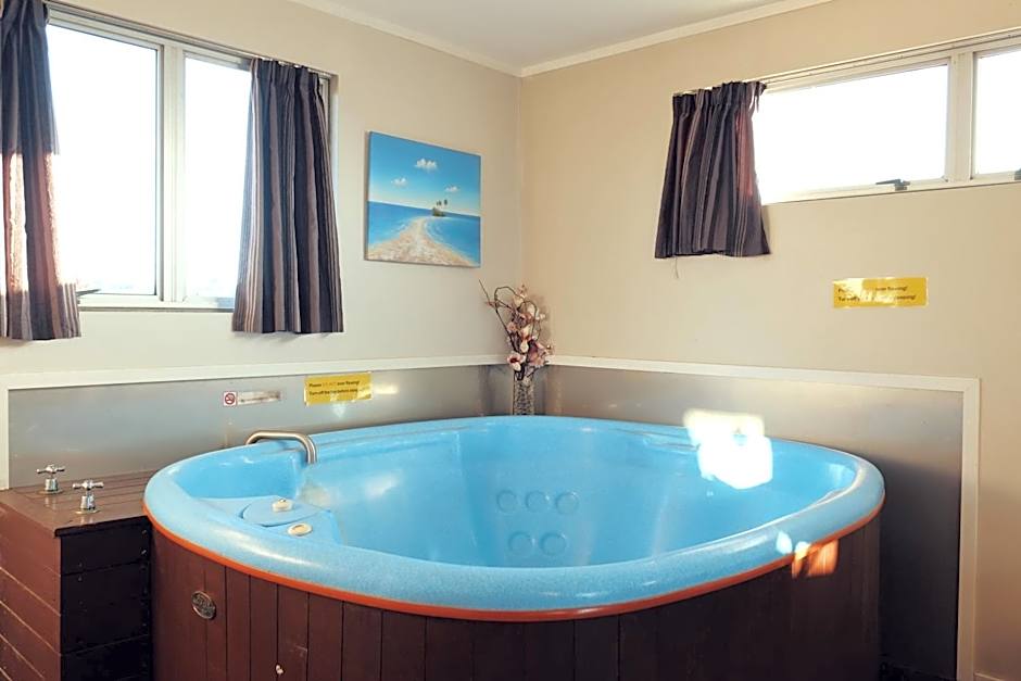 Gateway International Motel