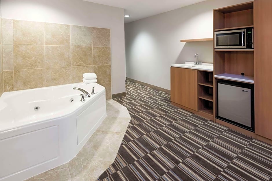 Microtel Inn & Suites by Wyndham - Penn Yan