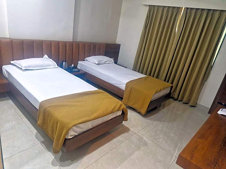 Hotel Atithi Inn Akluj