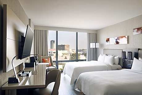 Guest Room with 2 Double Beds