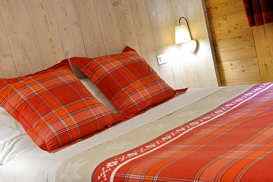 Hotel Petit Dahu - Chambres et Restaurant