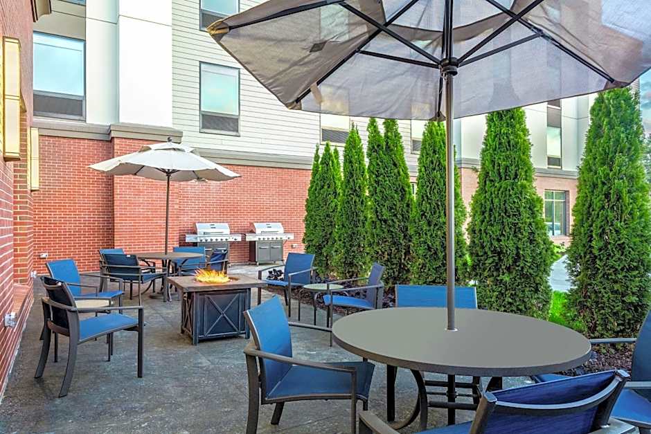 Hampton Inn & Suites Kittery-Portsmouth