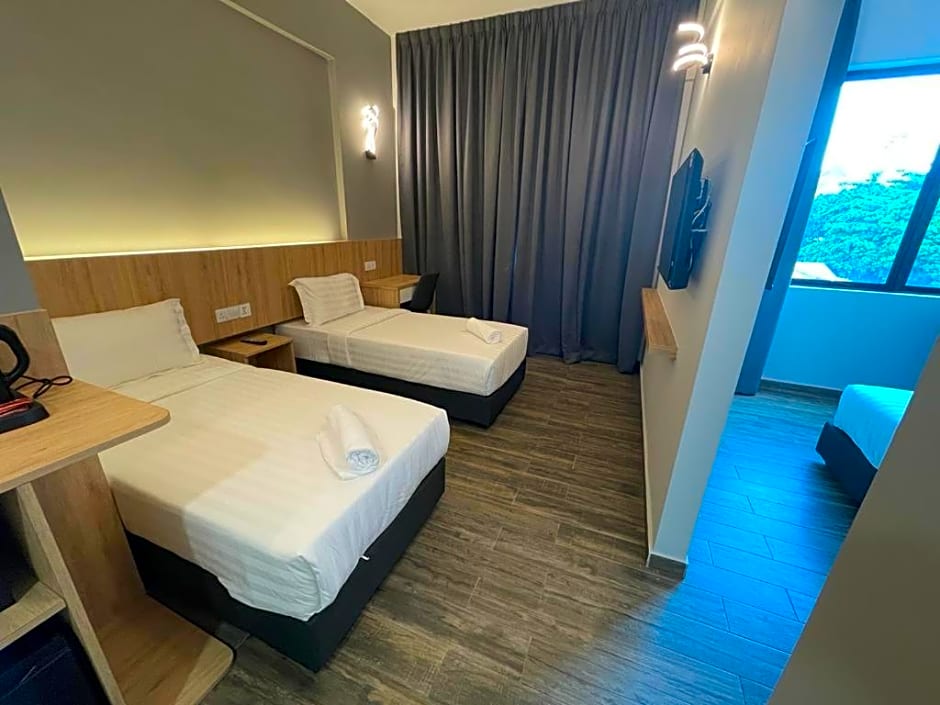 DJ Citi Plaza Hotel & Suites