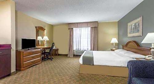 Days Inn by Wyndham Selma