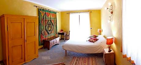 Deluxe Double Room with Extra Bed