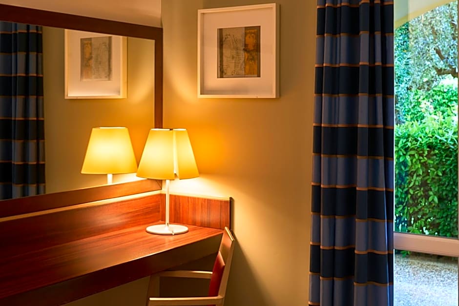 Delfina Palace Hotel