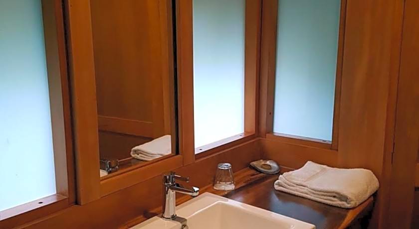 Le Mahana Hotel