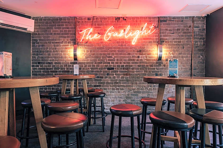 Gaslight Inn - Adults Only