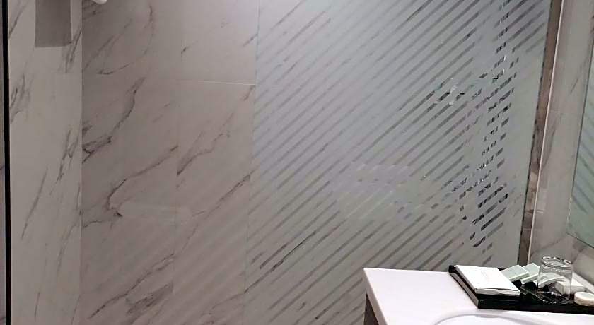 Gloria Hotel & Suites