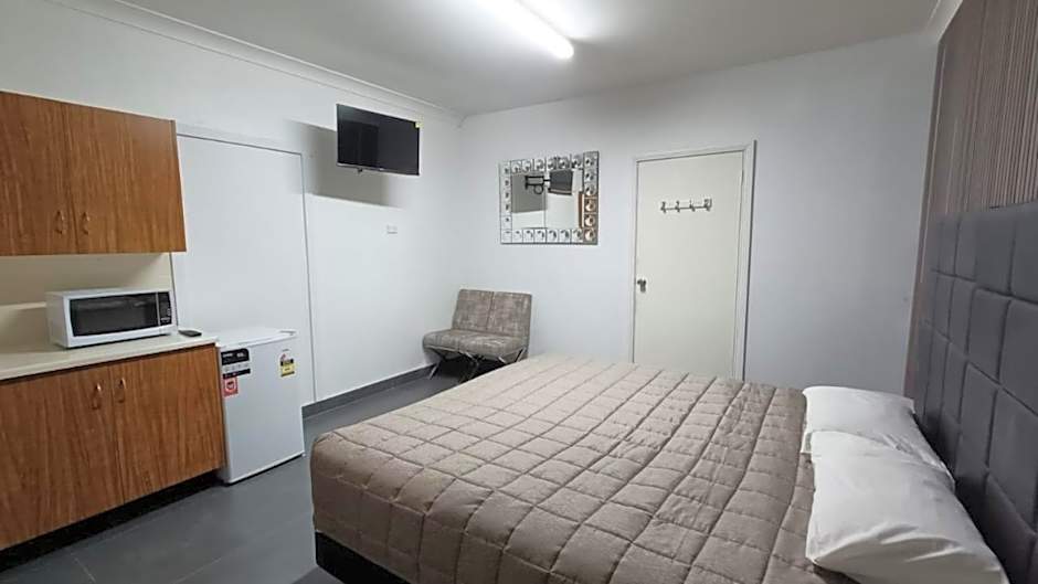 Cooee Motel