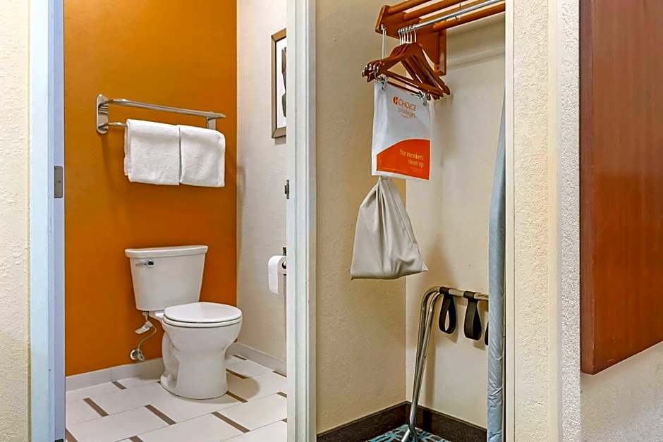 Comfort Inn & Suites Green Bay Stadium Area