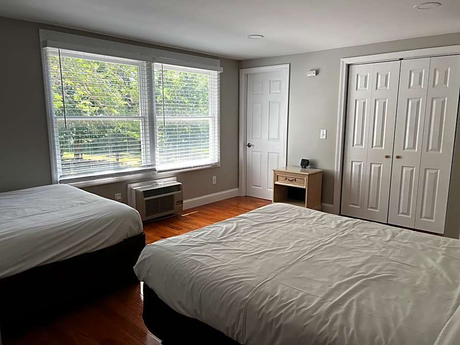 Captains Quarters Motel & Conference Center