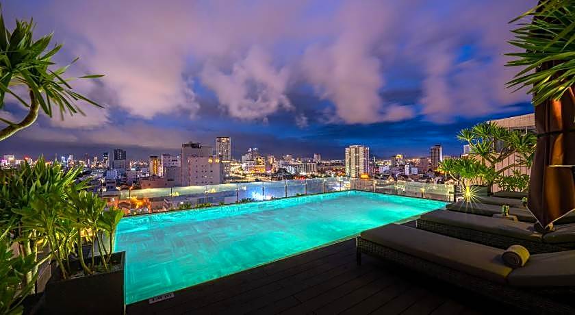 LEGEND Boutique Hotel