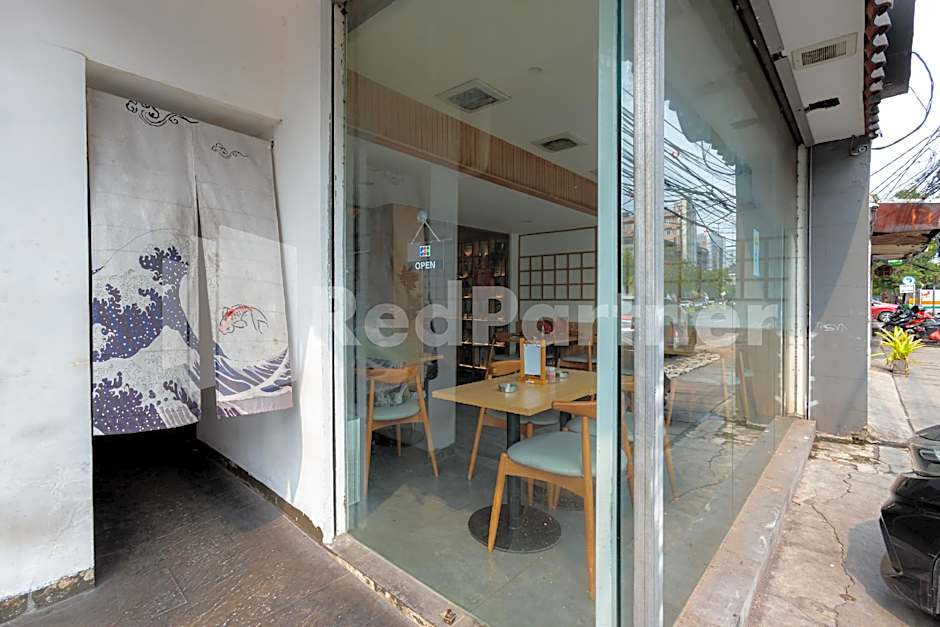 Ichiza Room RedPartner