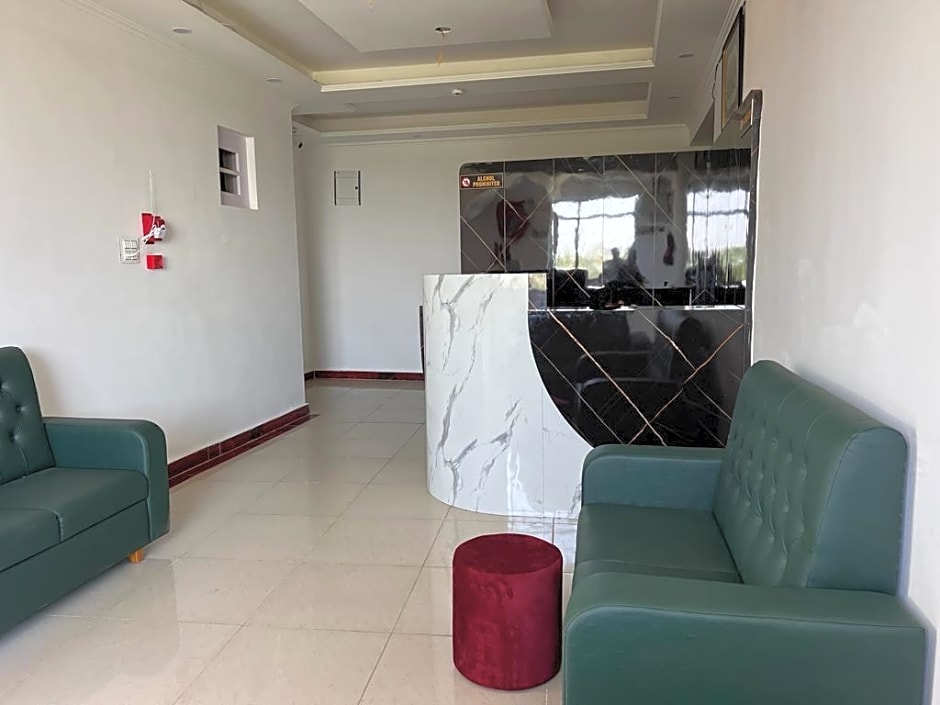 Pandith Exotics Hotel And Restaurant 