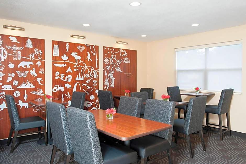 TownePlace Suites Indianapolis Keystone – Indianapolis, IN