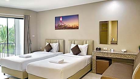 Standard Twin Room with Balcony