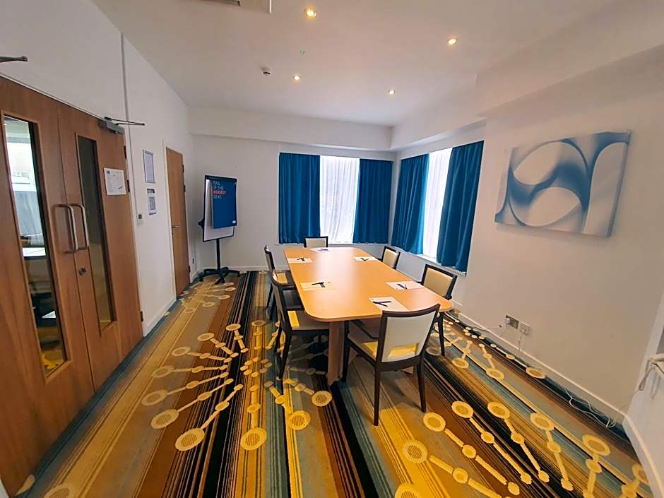 Holiday Inn Express Wakefield By IHG