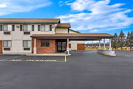 Super 8 by Wyndham Amsterdam