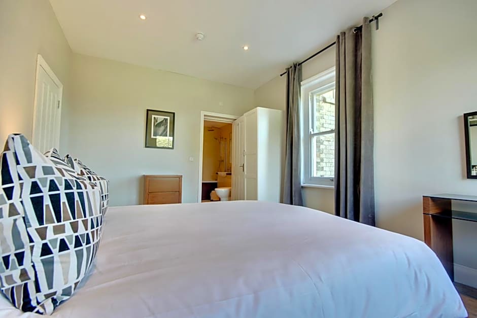 Orange Grove Hotel & Gardens