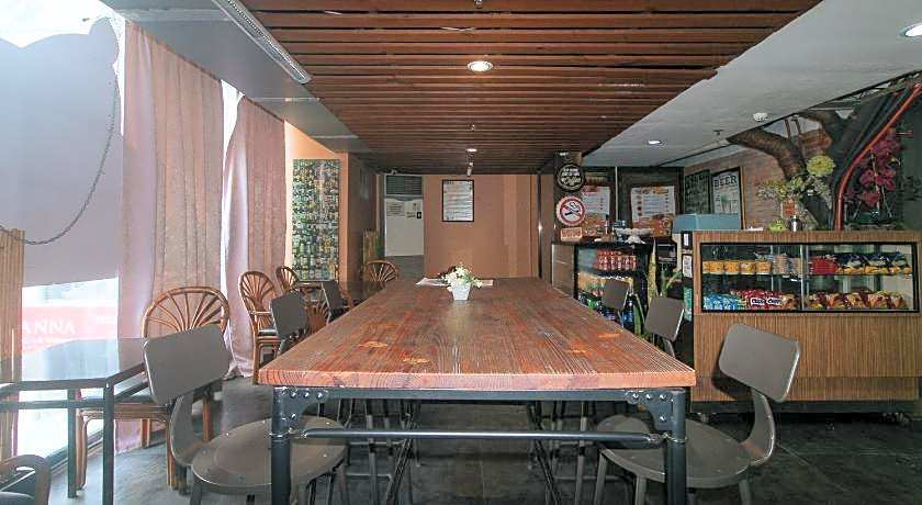 RedDoorz Plus near UV Mandaue Cebu